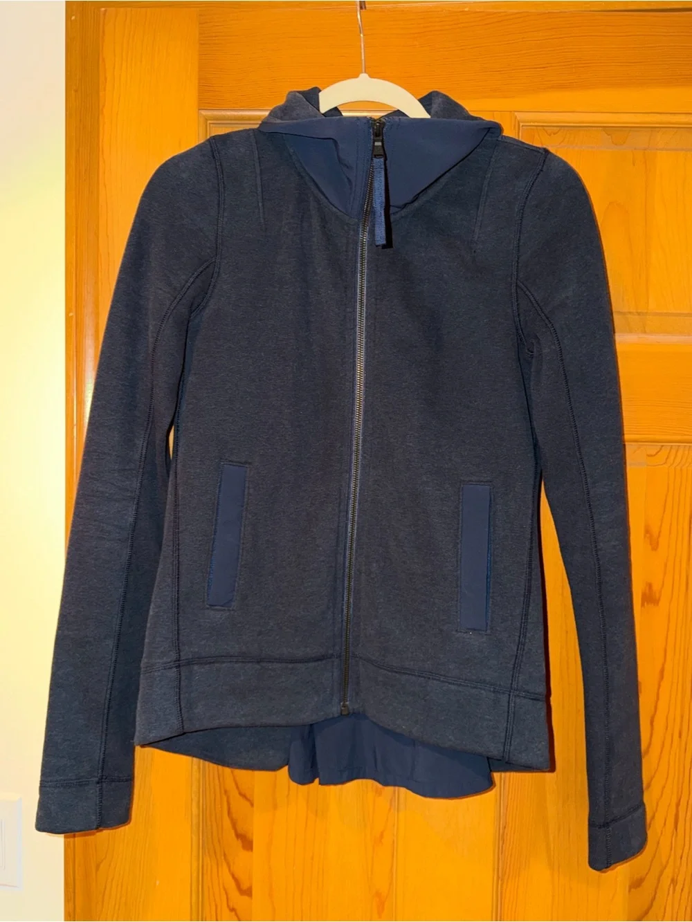 Lululemon Navy Full Zip Jacket Size 6 Back Zip Vent Ruffle Detail
